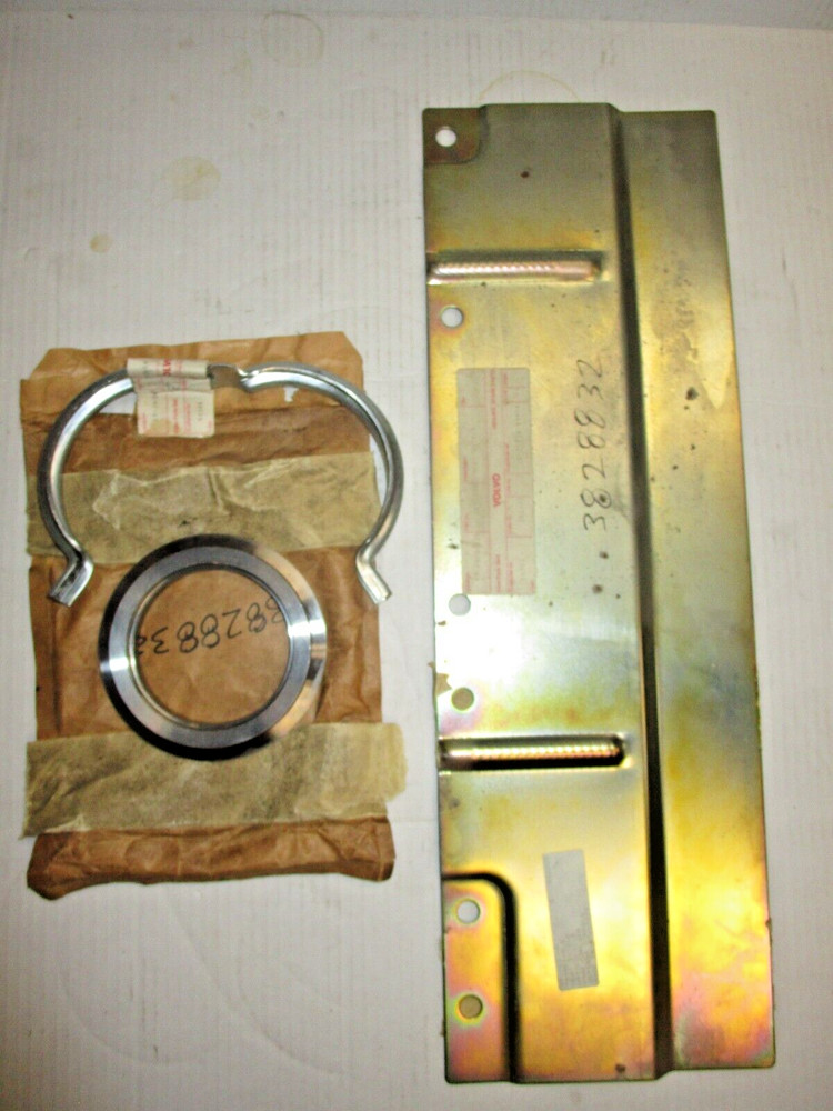 VOLVO 3828832 HEAT SHIELD COVER PANEL
