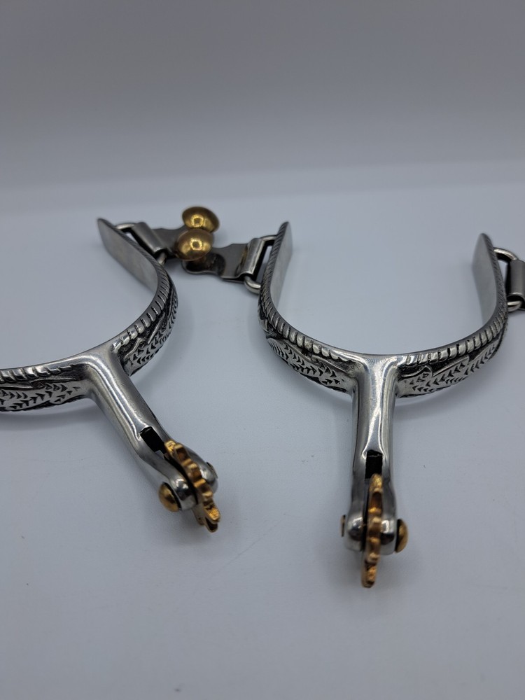 Pair Spurs Womens Twisted Band