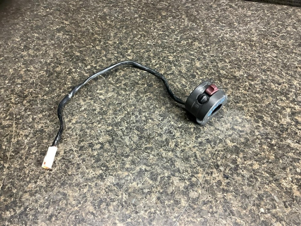 2012 Ducati Panigale 1199 1199S Right Controls Switch 689
