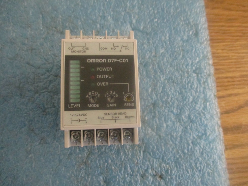 Omron Type: DF7-C01 Controller