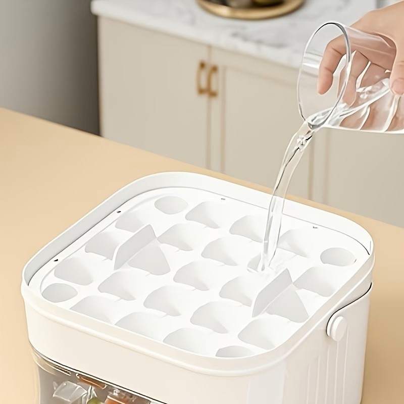 PORTABLE COUNTERTOP ICE CUBE MAKER ~ NEW AND NEVER USED ~ COMES WITH EXTRAS