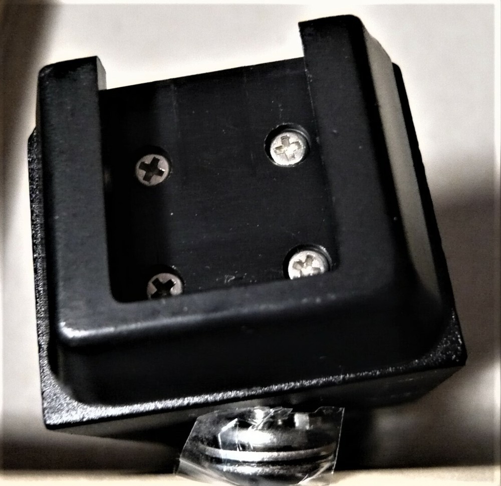 SEA & SEA Camera arm adapter L bracket ( code 1035) . NEW !