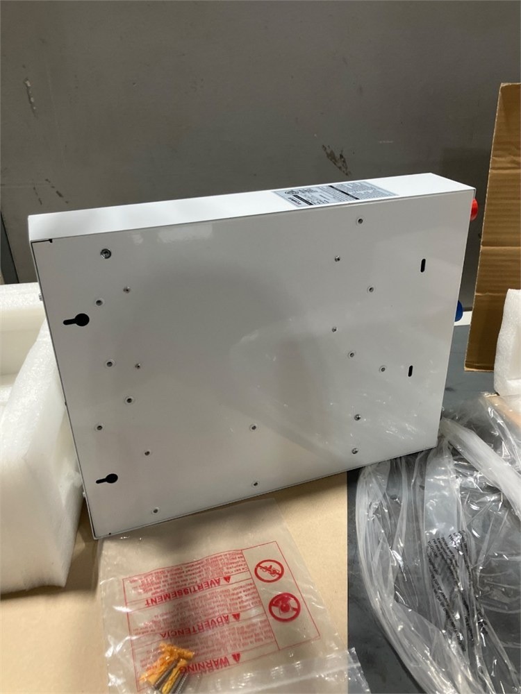 Camplux 18kW Tankless Water Heater 240V Whole House On Demand LED White