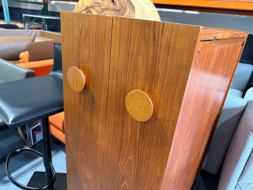 Erik Buch Foldable Dry Bar for Dylan