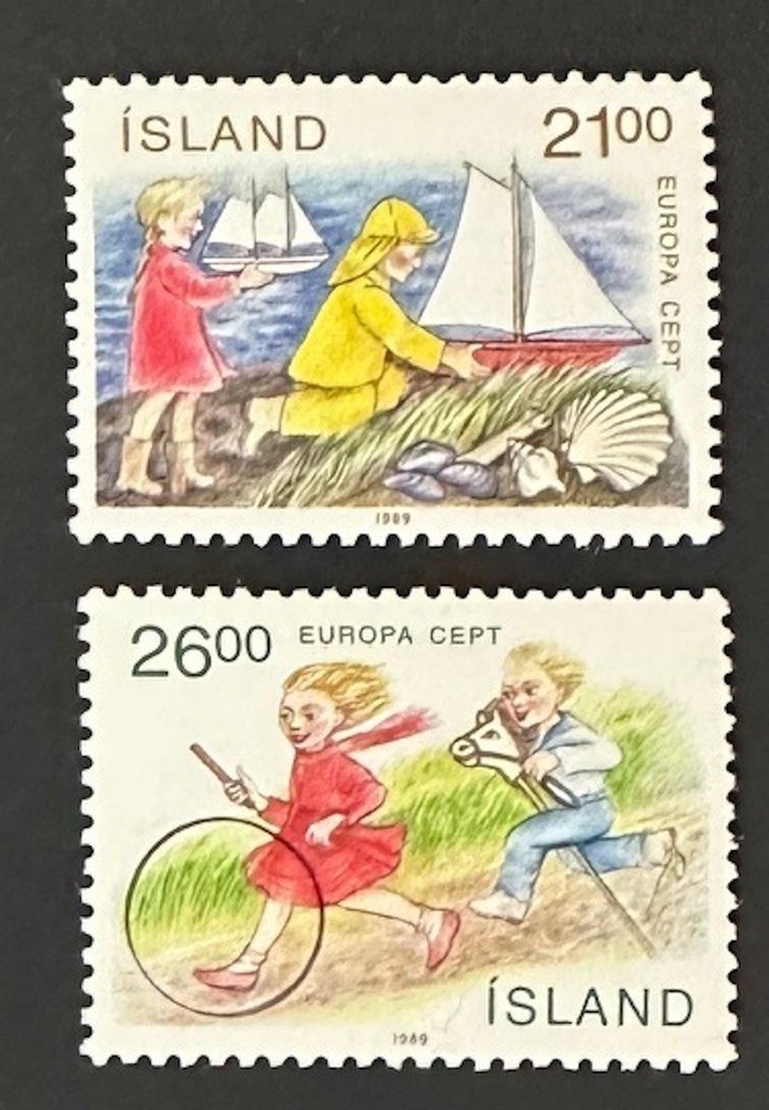 ICELAND  675 - 676  Lovely  Mint NEVER  Hinged  Set