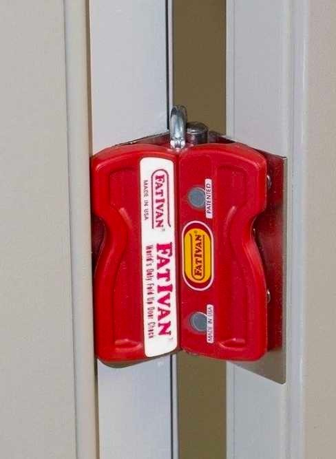 Fat Ivan Fold Up Door Chock with Magnet (RED)