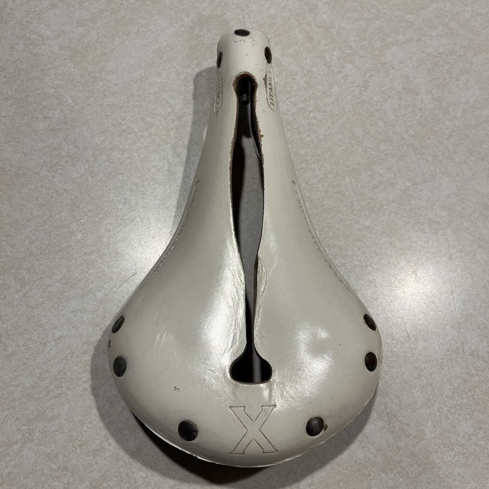 Selle An-Antomica Titanico X Saddle. Rare White