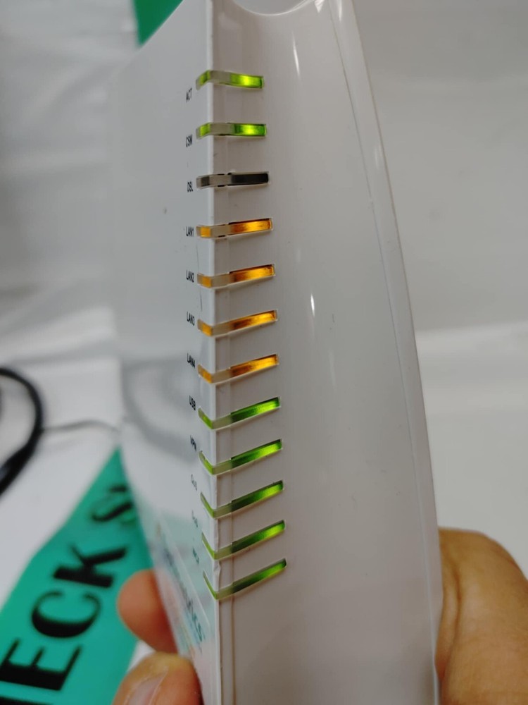 DrayTek Vigor2710 ADSL2/2+ Modem/Router Firewall VPN Network