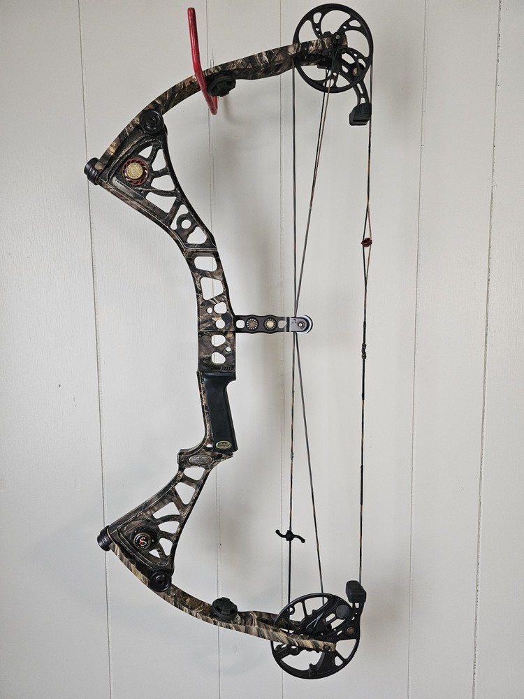 Mathews DXT Compound Bow