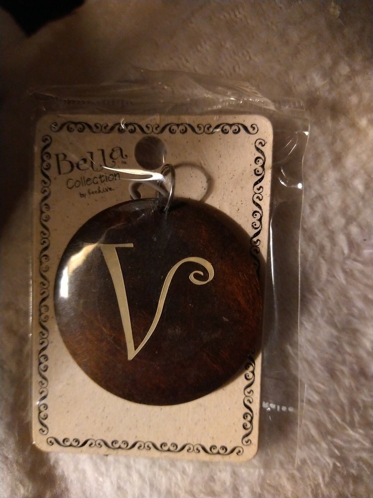 monogram intial necklaces pendants/ keychain tag Letter E