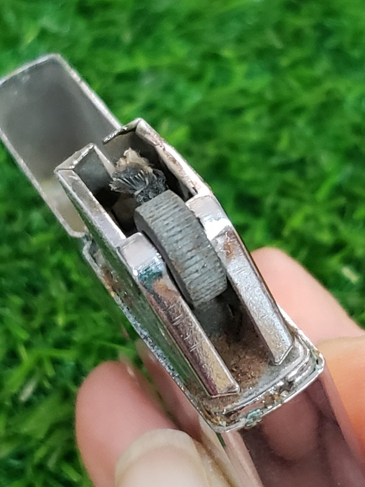 Lighter Vintage Ronson Lighter Windii Wind Protected Lighter - Sparks