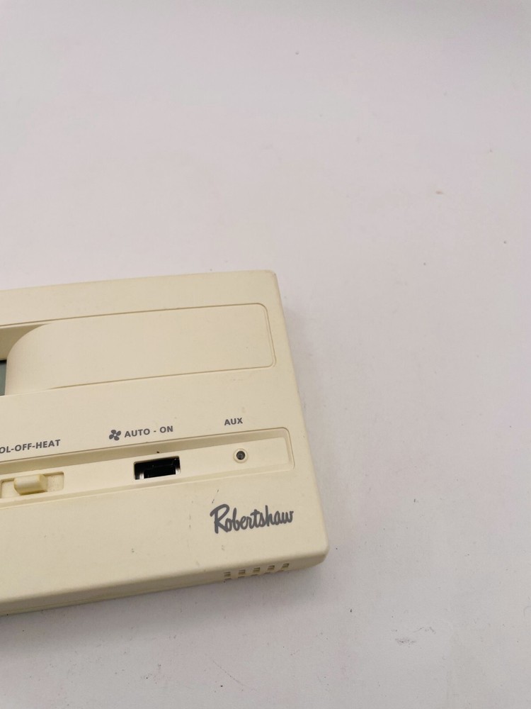 Robertshaw 9515 Non-Programmable Thermostat Ivory Digital Display Wall Mounted