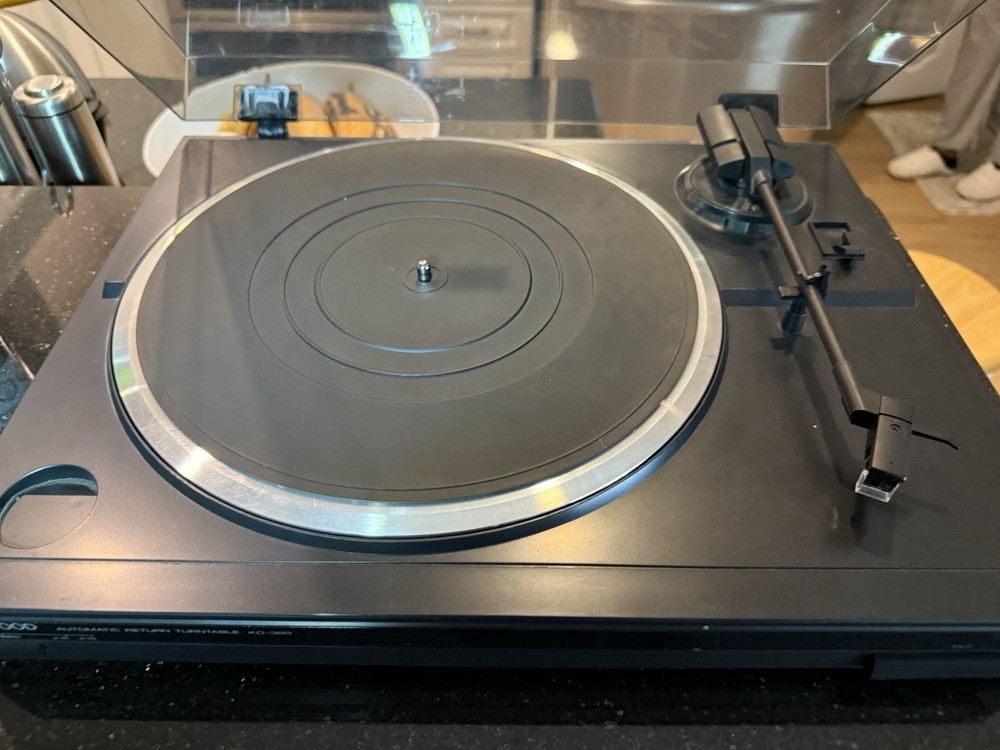 Kenwood KD-38R Turntable