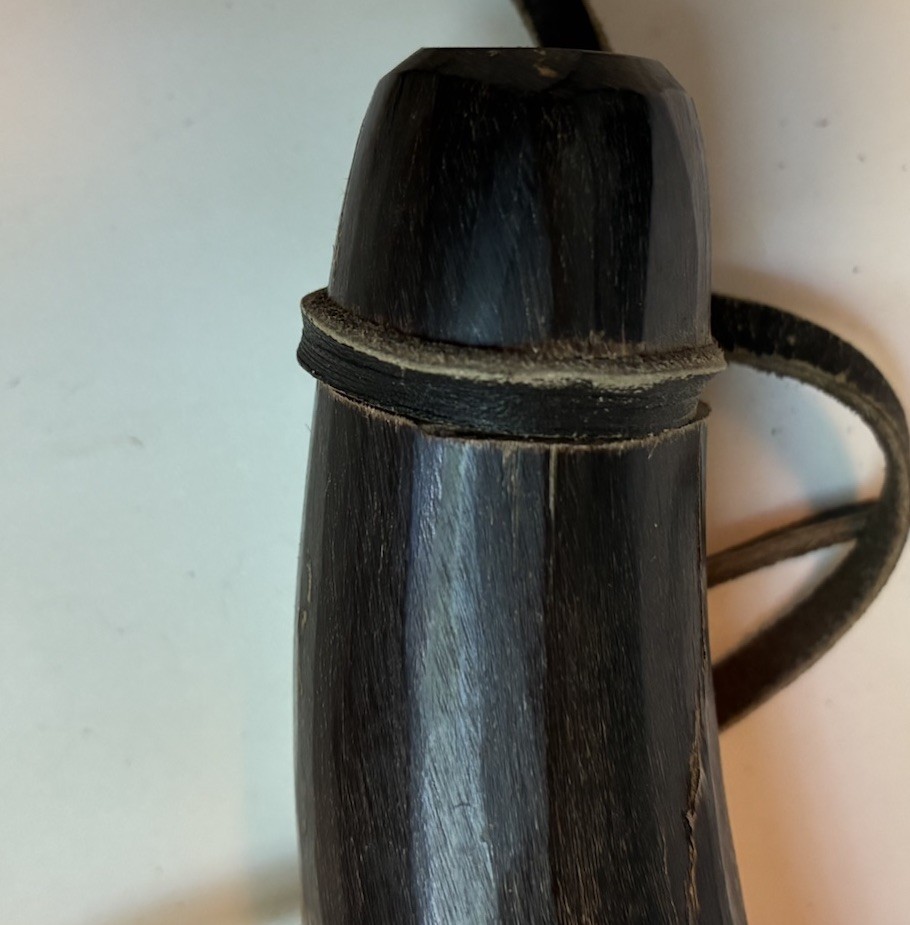 Vintage Powderhorn Muzzle Loader w/ Plug, Scoop & leather Shoulder Strap