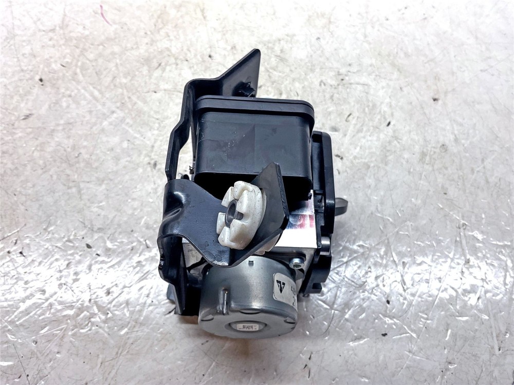 2025 Triumph Trident 660 ABS Pump - T2022849