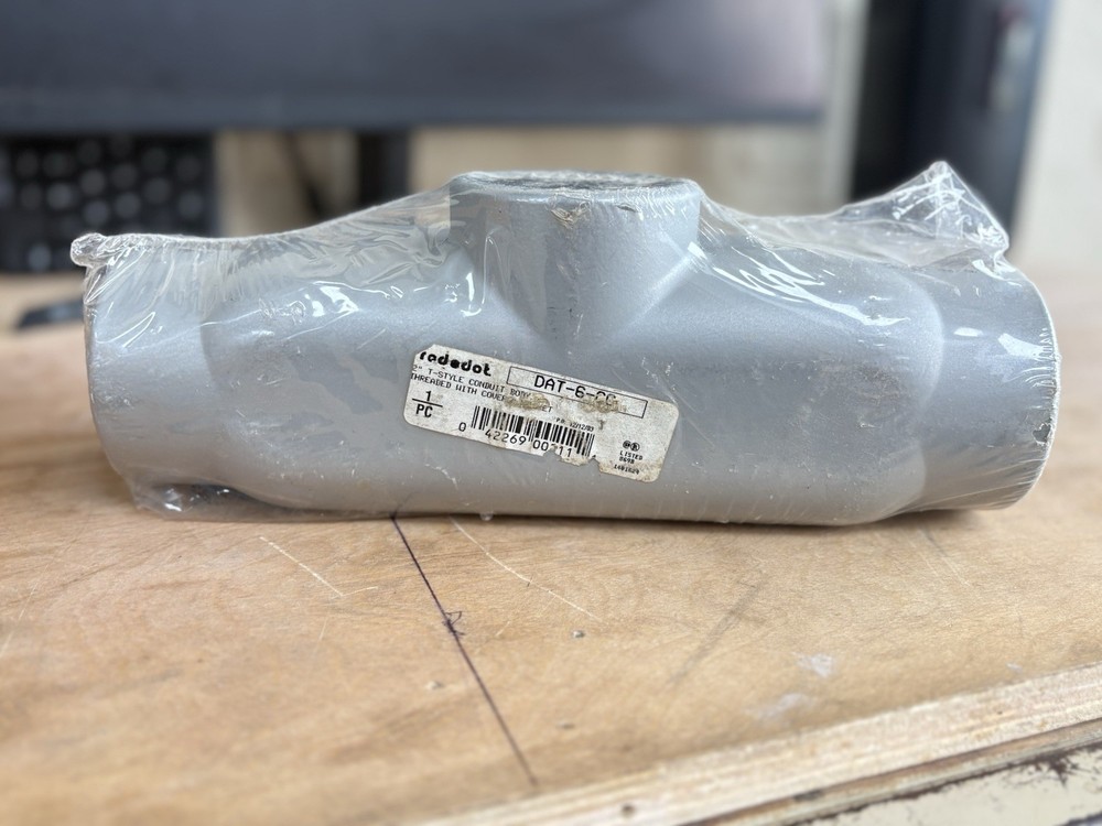 Red Dot 2” T Style Conduit Body 1 Pc
