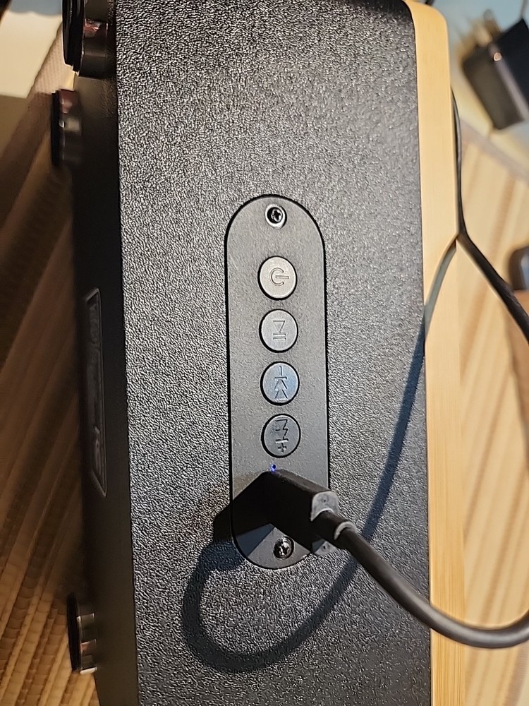 Bamblock Bluetooth Speaker Wireless Charger