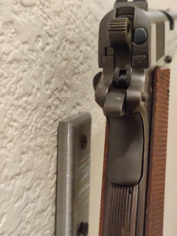 1911 Wall Mount Right Facing