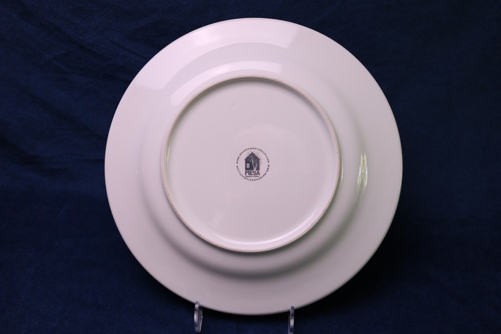 Mesa International MSA8 White Embossed Dots XL Dinner Plate 12 "