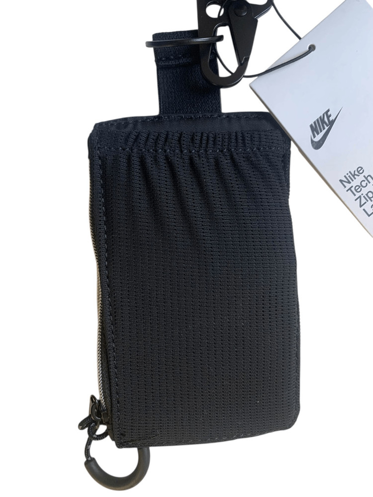 Nike Tech Statement Zip Wallet Lanyard Black Card Holder, NWT