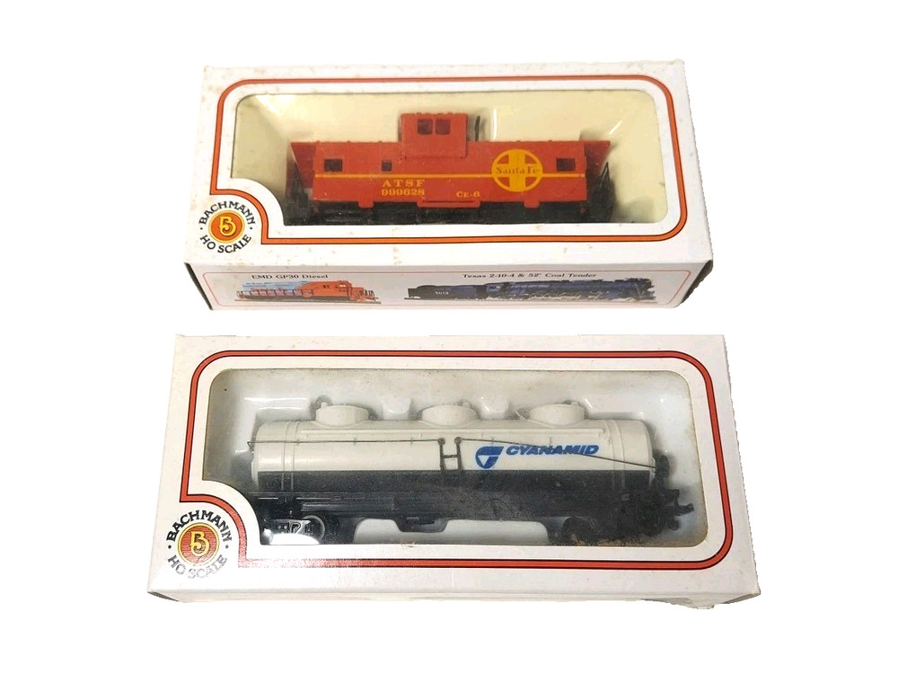 Bachmann HO Scale Electric Train Set 11 Piece Track Bridge Power Pack Engine Car