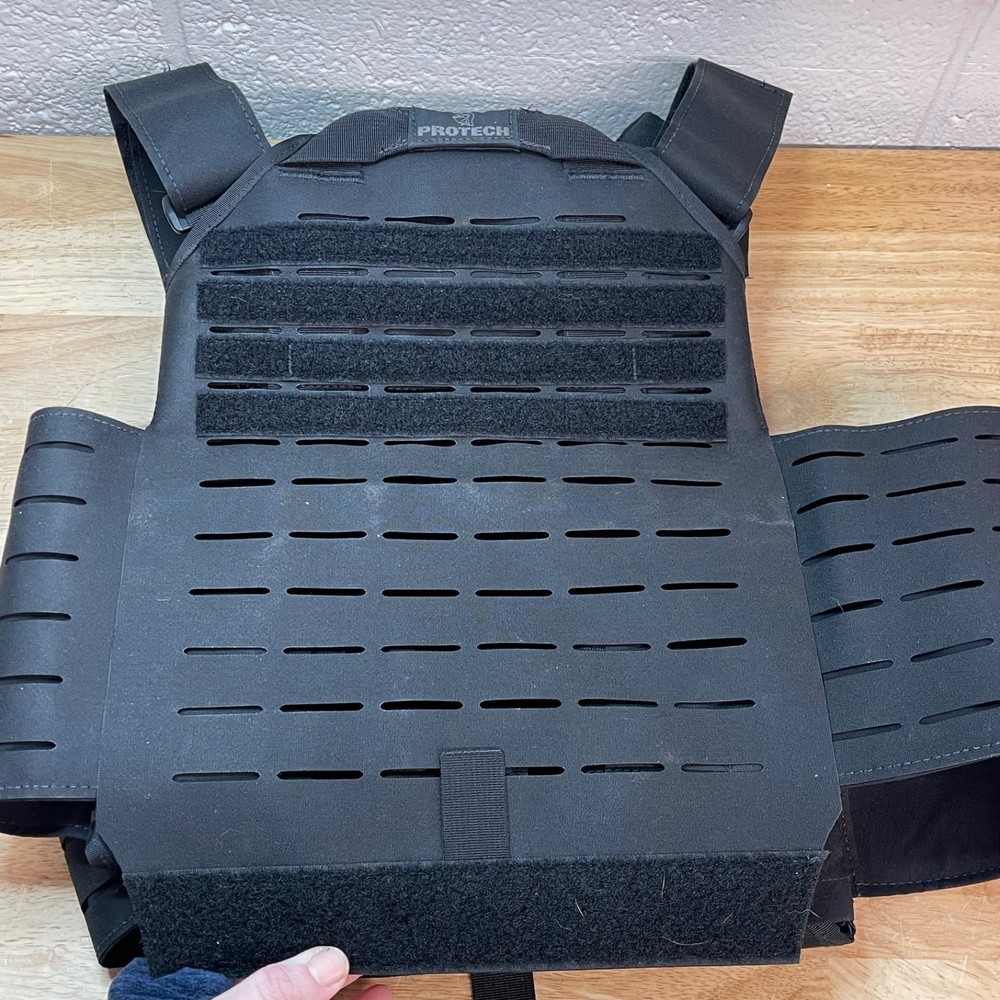 PROTECH Tactical Armor Plate Rack Carrier SHIFT AWS QRS Medium Black Webless