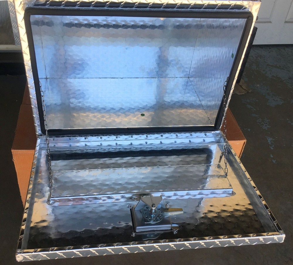 24"X19"X 20" Aluminum FIVE BAR PATTERN Underbed Tool Box Trailer