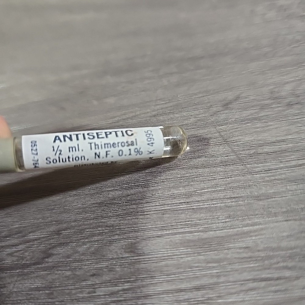 VINTAGE CUTTER SNAKE BITE KIT - 1968