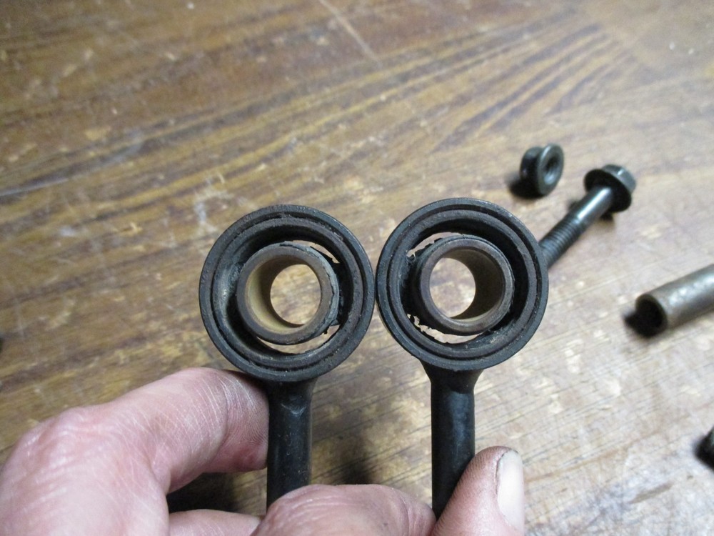 99 Yamaha Vmax 600 Snowmobile Stabilizer Joints