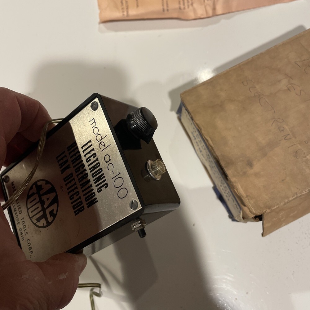 Mac Allied tools Halogen-REFRIGERANT LEAK DETECTOR Model AC-100