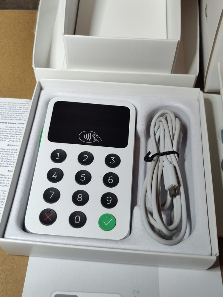 New - Zettle Reader 2 With Zettle Dock 2 Card Reader Station - NIOB