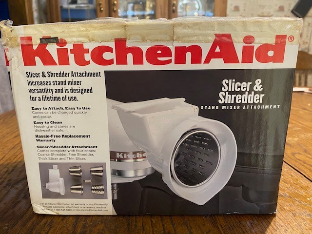 KITCHEN AID SLICER & SHREDDER ATTACHMENT NEW