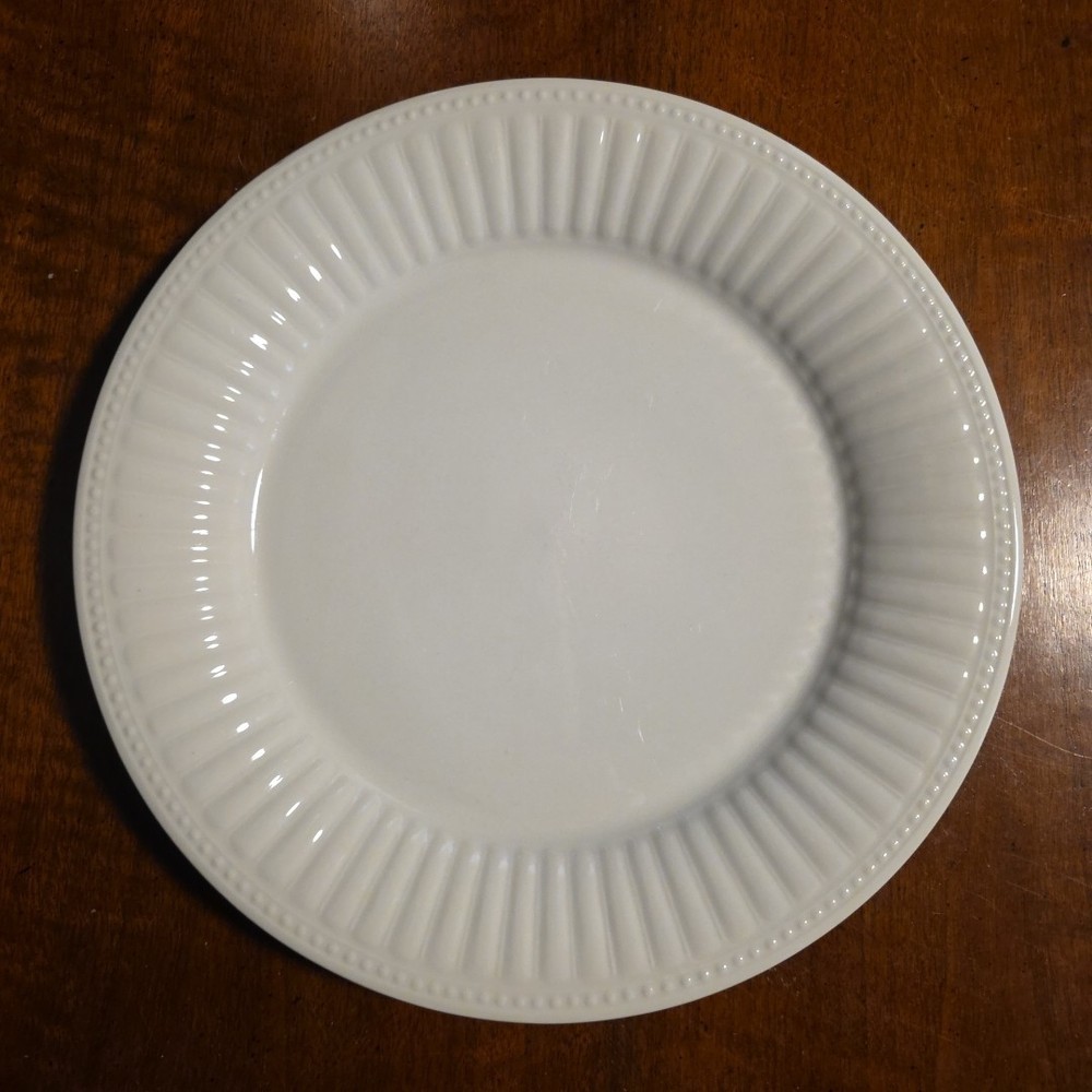 Oneida Casual Settings APHRODITE WHITE DINNER Plate 10.25" Ribbed