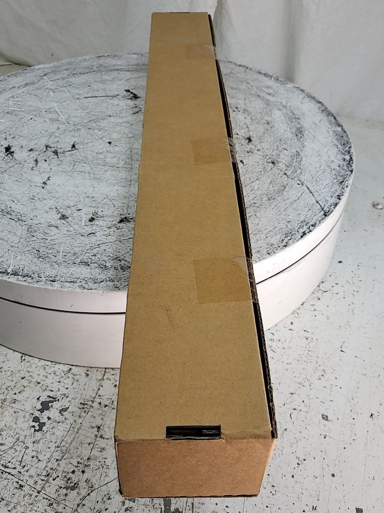 NEW SEALED BOX DELL 053D7M Rail Kit