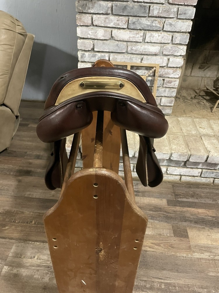 Prestige English Saddle