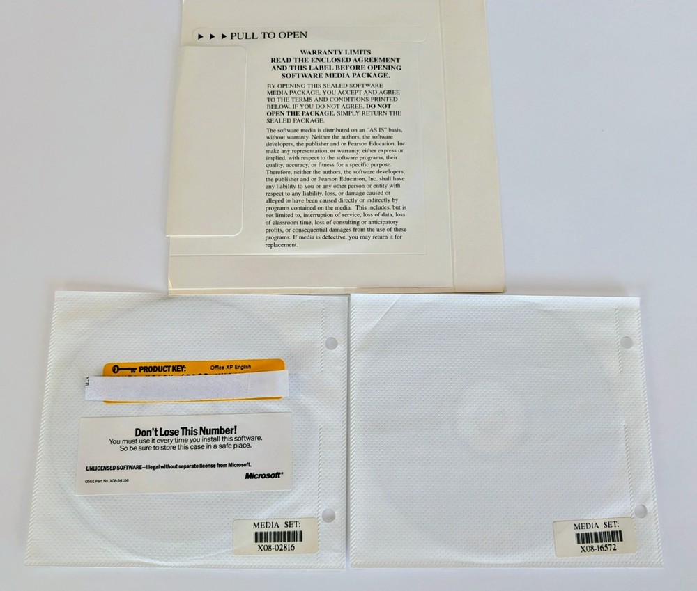 Microsoft Office XP Standard Edition version 2002 CDs with license key