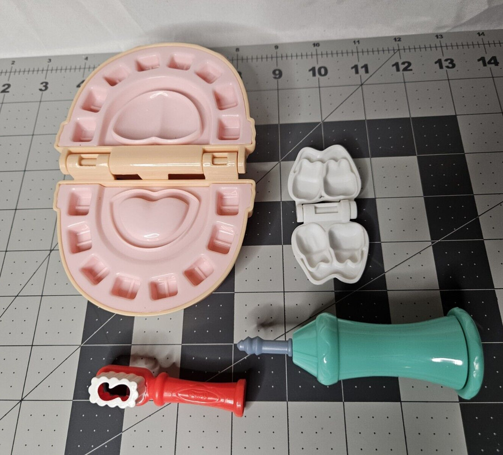 Hasbro Play-Doh Dentist Play Set No Box