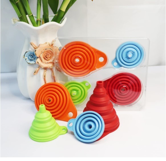 4 Pack Silicone Kitchen Funnels Collapsible Food Grade Small Large