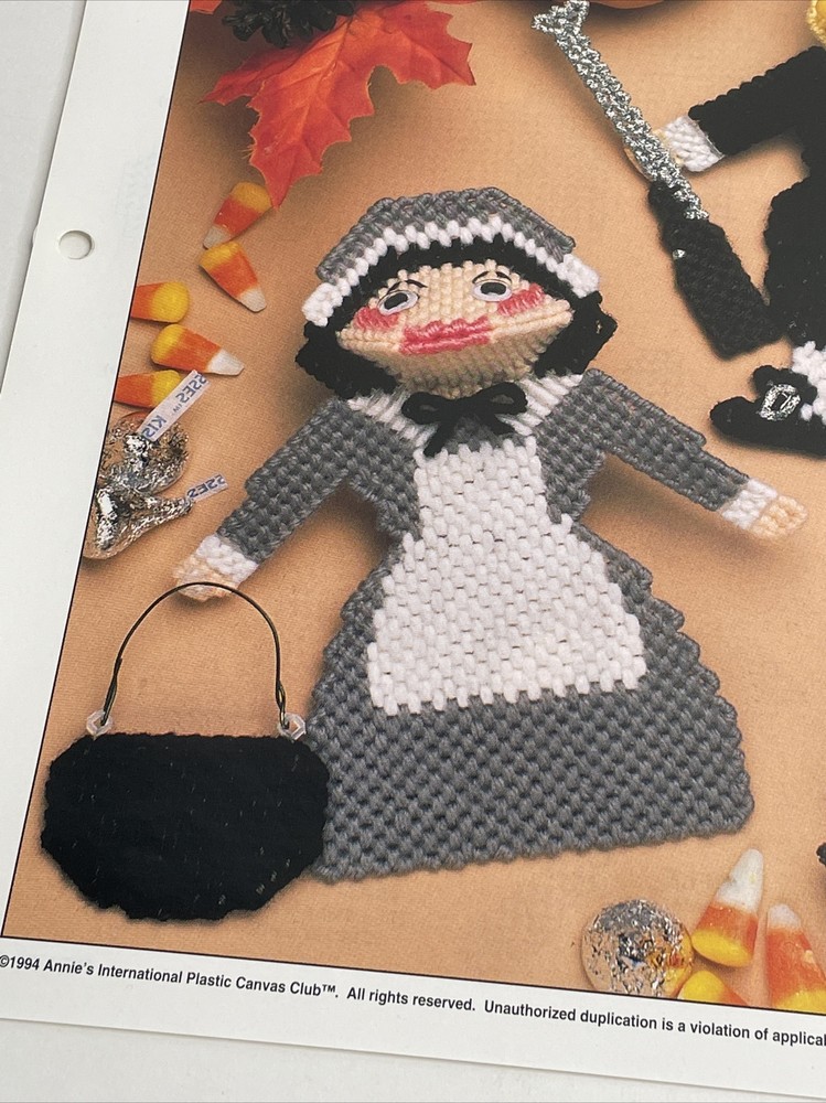 Annie's Attic Pilgrim Kissies Plastic Canvas Pattern