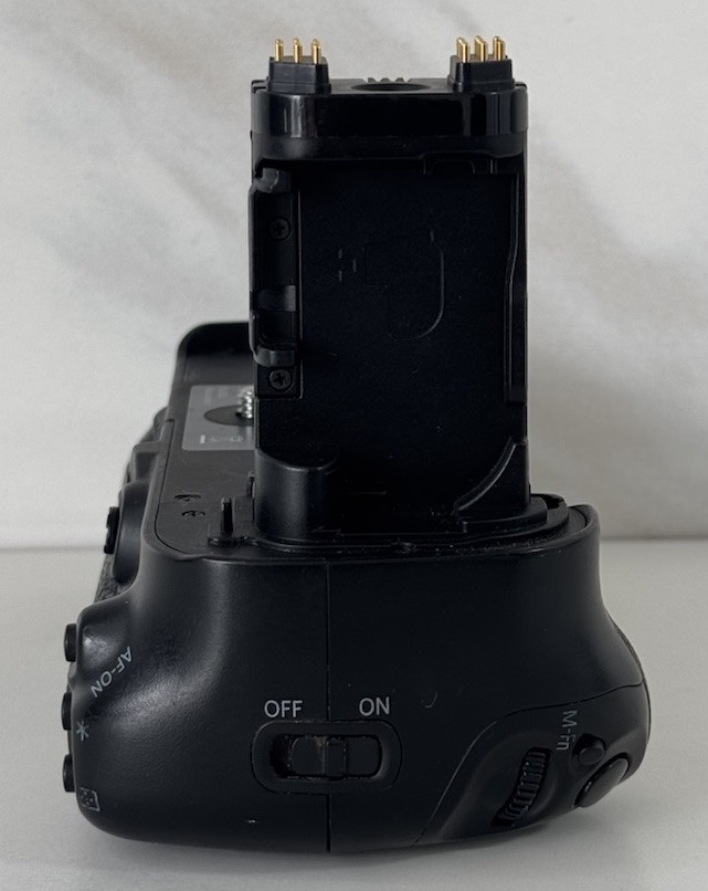 Neewer Battery Grip for Canon 5D Mark IV (BG-E20 Replacement)