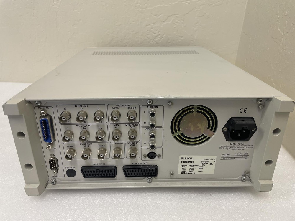 FLUKE 54200 TV SIGNAL GENERATOR