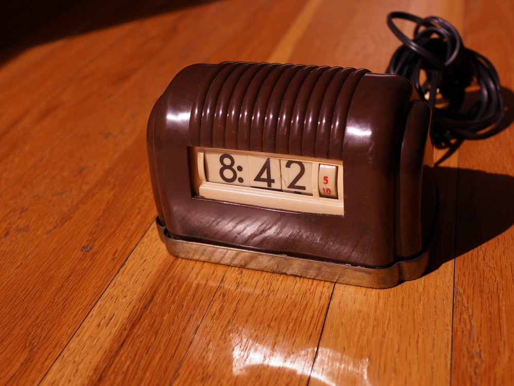 Federal Bakelite Art Deco Flip Clock
