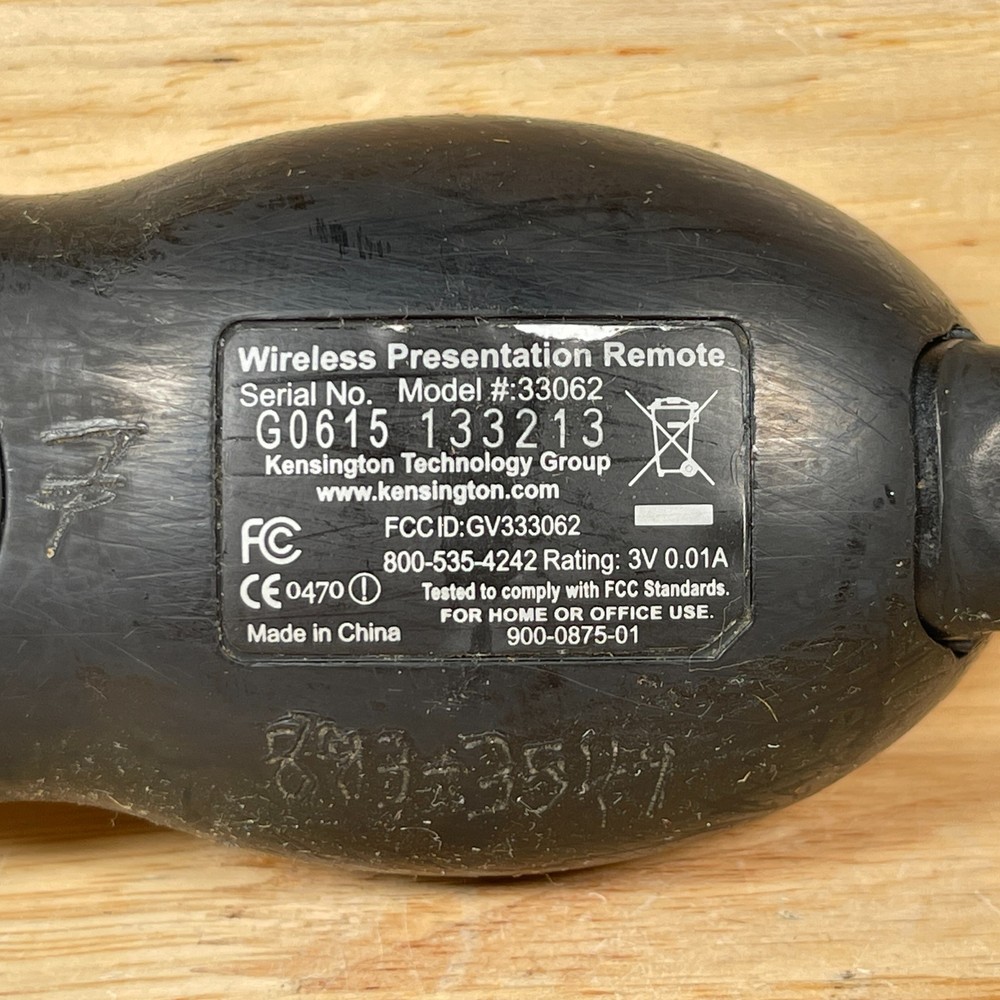 Kensington 33062 Silver Wireless Presentation Remote Control with Laser Pointer