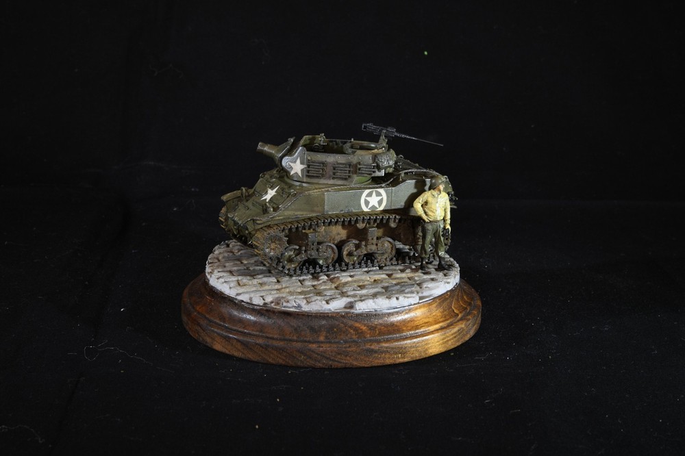 1/48 Scale M8 Scott w/Display Base