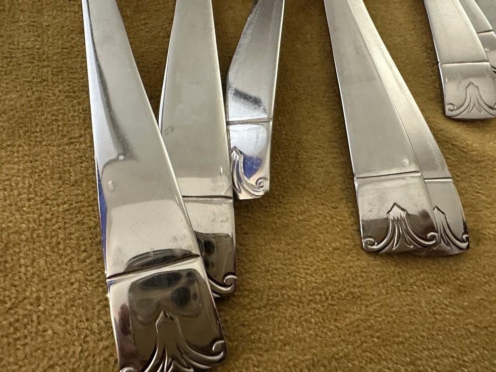 Serving & Soup Spoons + Teaspoons HAMPTON SILVERSMITHS 18/10 Stainless HSV216