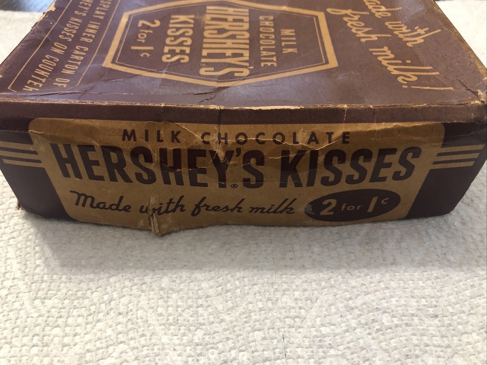 HERSHEY'S "KISSES" Box, 1950’s