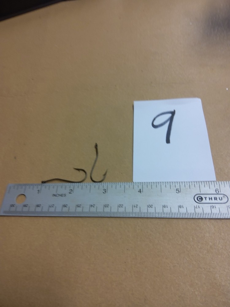 1000ct Central Praught Hooks 1/0 Bronzed