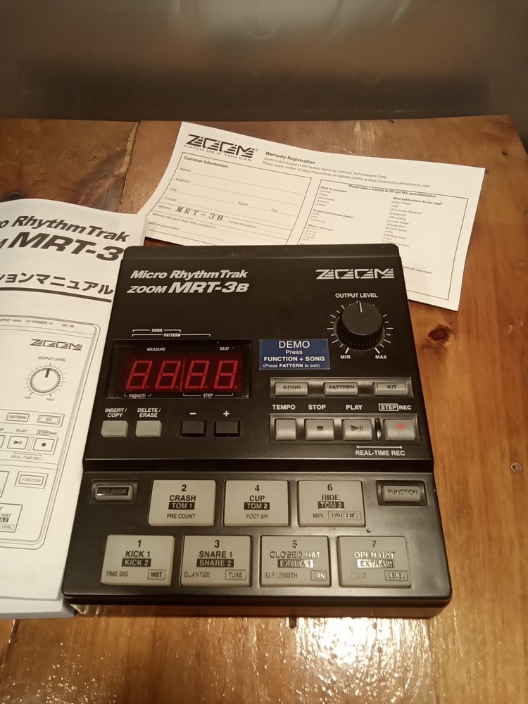 ZOOM MRT-3B Micro Rhythm Trak Drum Machine Electronic Sequencer Beat Loop midi