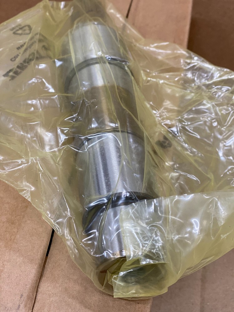 Cummins Shaft,Water Pump 3332036