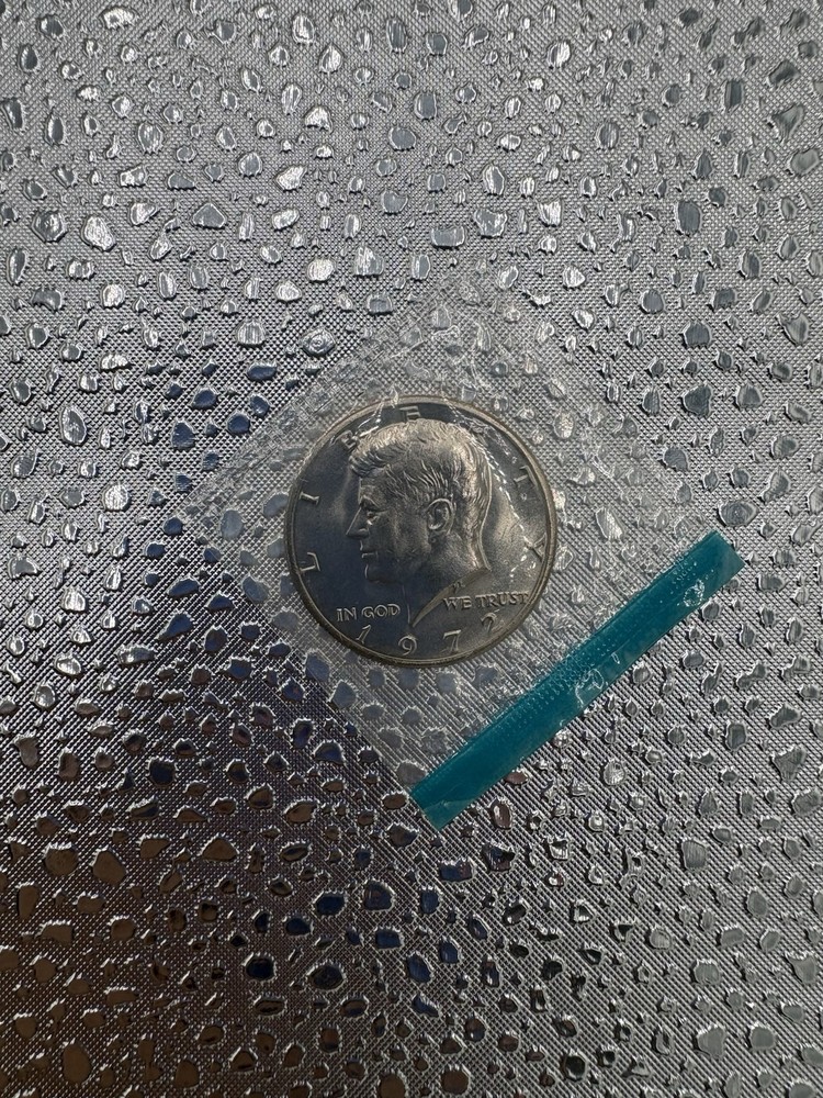 1972  KENNEDY HALF DOLLAR  *UNCIRCULATED*